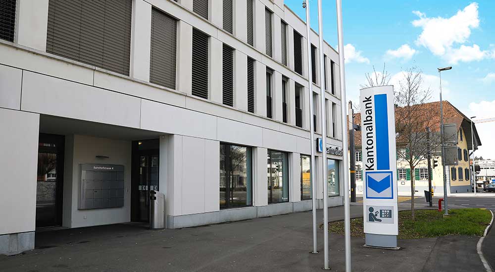 Umgestaltung Geschäftsstelle Suhr
