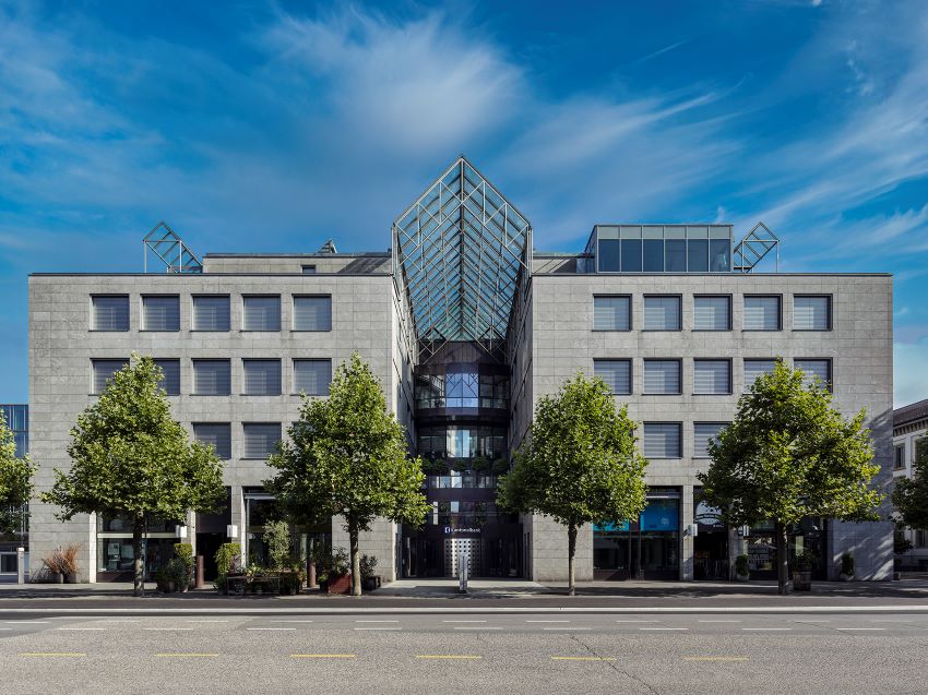 AKB auch im Jahr 2025 auf Wachstumskurs