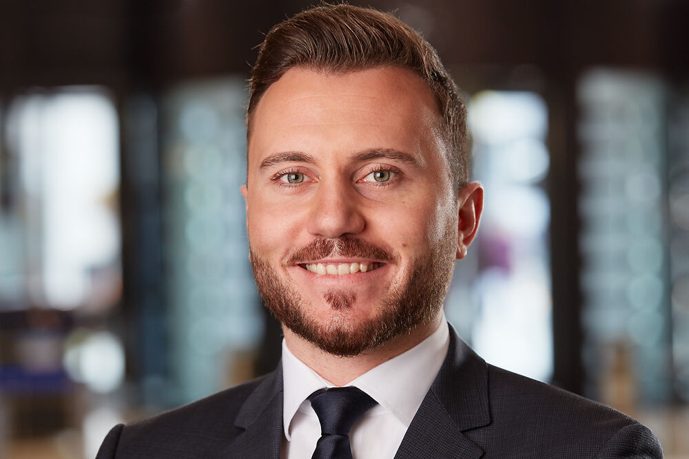 Portrait Foto von Tobias Schneider, AKB